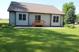 621 6th St NE, Perham, MN 56573 - Photo 4