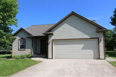 621 6th Street NE, Perham, MN 56573 - Photo 1