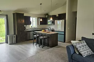 947 Breckenridge Ln, Montrose, MN 55363 - Photo 2
