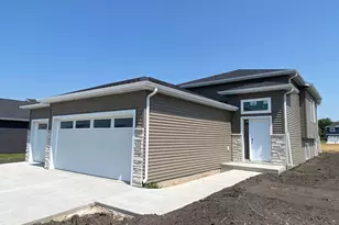106 18th Street NE, Barnesville, MN 56514 - Photo 2