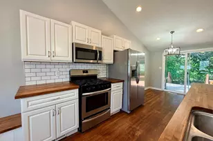 6716 Cedar Lk Rd S, Saint Louis Park, MN 55426 - Photo 2