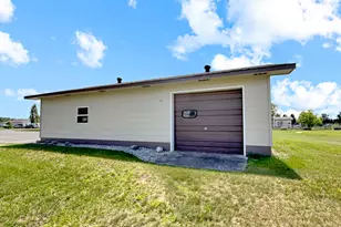 405 Merle Ct NE, Bemidji, MN 56601 - Photo 34