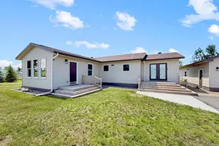 405 Merle Ct NE, Bemidji, MN 56601 - Photo 2