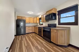 405 Merle Ct NE, Bemidji, MN 56601 - Photo 8