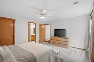 8002 Stratford Cir S, Shakopee, MN 55379 - Photo 26