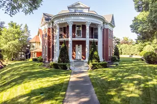 1203 Mt Curve Ave, Minneapolis, MN 55403 - Photo 2