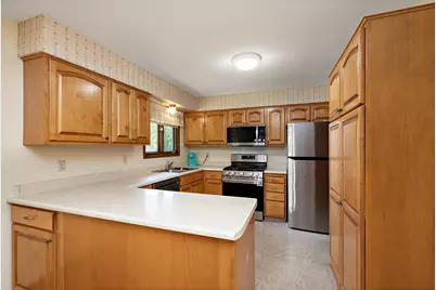 10634 Wellington Lane N, Maple Grove, MN 55369 - Photo 2
