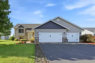 350 Horizon Dr, Le Center, MN 56057 - Photo 2