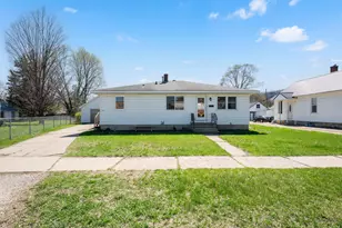 625 E Mark St, Winona, MN 55987 - Photo 1