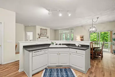 1615 Johnny Cake Ridge Lane #L, Eagan, MN 55122 - Photo 8