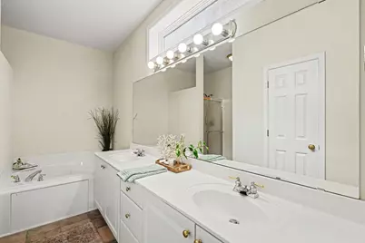 1615 Johnny Cake Ridge Lane #L, Eagan, MN 55122 - Photo 12