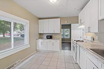 910 Wilson Avenue, Saint Paul, MN 55106 - Photo 14