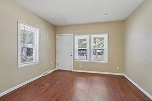 910 Wilson Ave, Saint Paul, MN 55106 - Photo 10