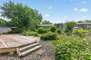 3016 Lakewood Dr N, Maplewood, MN 55109 - Photo 30