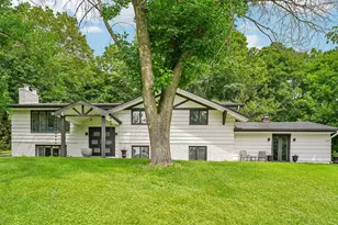 17046 Chiltern Hills Rd, Minnetonka, MN 55345 - Photo 32