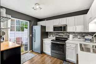 11512 Elmwood Ave N, Champlin, MN 55316 - Photo 10