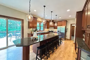 401 Rolling Hills Dr, Mound, MN 55364 - Photo 2