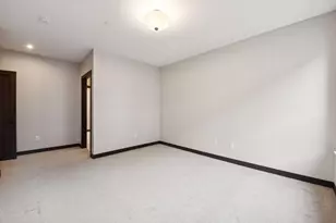 253 Lake Street E, Wayzata, MN 55391 - Photo 18