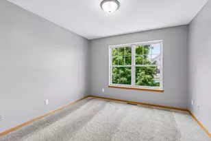 1020 Princeton Ave, Shakopee, MN 55379 - Photo 24