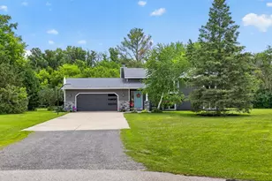 5746 Logan St SE, Rochester, MN 55904 - Photo 2