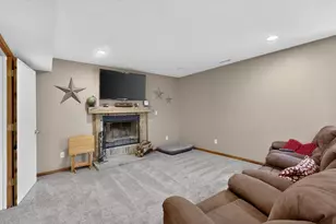 5746 Logan St SE, Rochester, MN 55904 - Photo 26