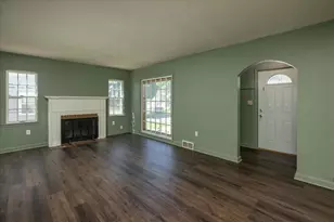 1108 12th Ave NE, Rochester, MN 55906 - Photo 2