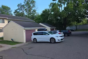 341 Winifred St E, Saint Paul, MN 55107 - Photo 18