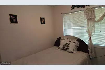 341 Winifred Street E, Saint Paul, MN 55107 - Photo 14