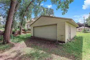 1534 Larpenteur Ave E, Saint Paul, MN 55109 - Photo 32