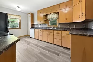 1404 Beltrami Ave NW, Bemidji, MN 56601 - Photo 4