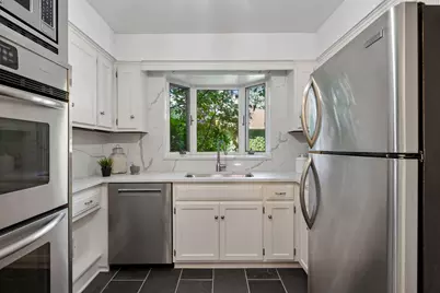 1766 Emerson Avenue S, Minneapolis, MN 55403 - Photo 16