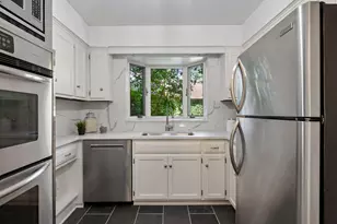 1766 Emerson Ave S, Minneapolis, MN 55403 - Photo 16