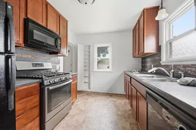 1828 Bush Avenue E, Saint Paul, MN 55119 - Photo 8