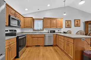 810 7th Ave SW, Pine Island, MN 55963 - Photo 12