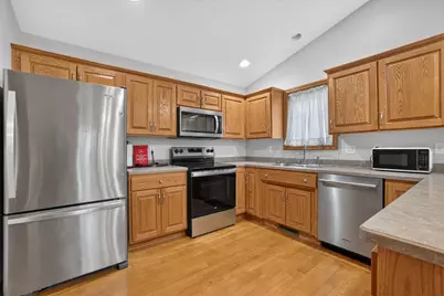 810 7th Avenue SW, Pine Island, MN 55963 - Photo 14
