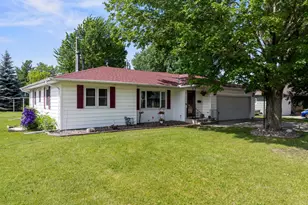 605 14th St NE, Owatonna, MN 55060 - Photo 1