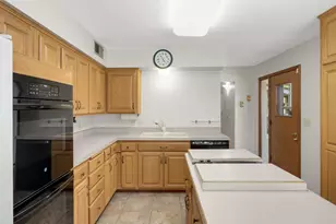 2878 Meadowlark Ln, Maplewood, MN 55109 - Photo 22