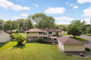 2878 Meadowlark Ln, Maplewood, MN 55109 - Photo 6
