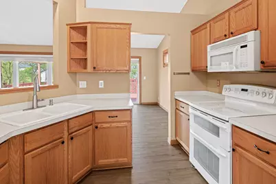 8417 Ashford Road, Woodbury, MN 55125 - Photo 8