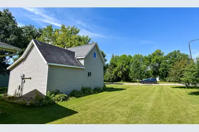 606 Kendall Avenue S, Thief River Falls, MN 56701 - Photo 44