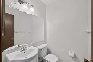 1272 Trailwood S, Hopkins, MN 55343 - Photo 16