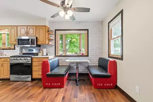 317 Emherst St, Winona, MN 55987 - Photo 6