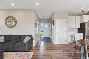 1049 Fabel Ln, Waconia, MN 55387 - Photo 10