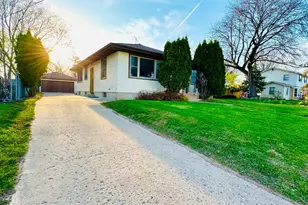 465 Ruth St N, Saint Paul, MN 55119 - Photo 2