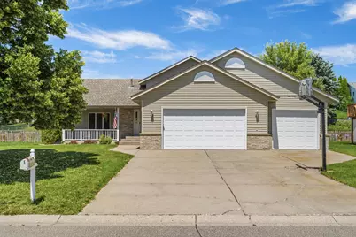 2537 Southcrest Avenue E, Maplewood, MN 55119 - Photo 1