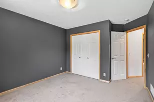 633 Burlington Rd, Saint Paul, MN 55119 - Photo 32