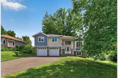 633 Burlington Road, Saint Paul, MN 55119 - Photo 1
