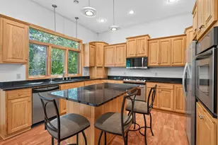 633 Burlington Rd, Saint Paul, MN 55119 - Photo 18