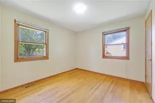 1066 Beatrice St, Eagan, MN 55121 - Photo 10