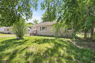 1066 Beatrice St, Eagan, MN 55121 - Photo 4